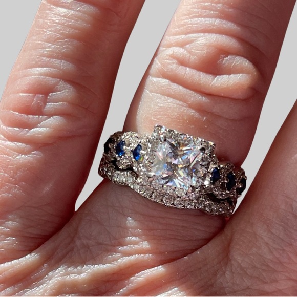 Princess Cut Wedding Set in Sterling Silver. 2ct with heavy pave on 3 pieces! - Picture 13 of 15